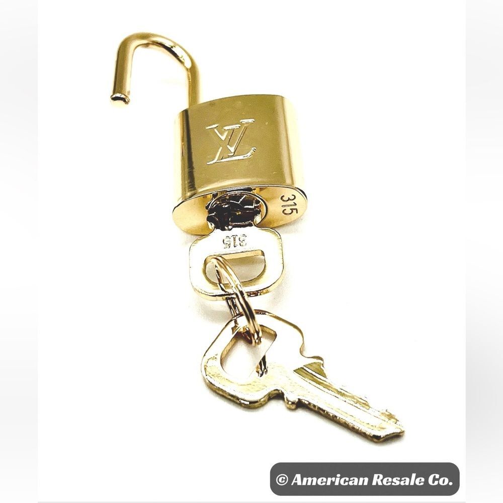 Authentic Vintage Louis Vuitton #318 Gold Padlock Lock & 2 keys LV - Picture 2 of 7